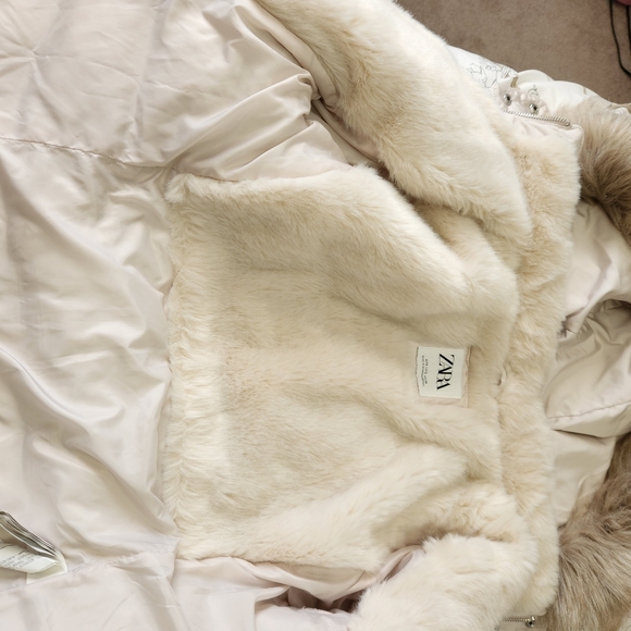 Beautiful Zara cream winter coat - Picture 4 of 7